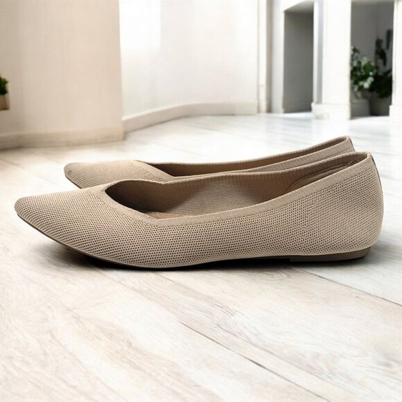 Old Navy Beige Pointed Toe Flats With Breathable Knit Design Size 9 - Picture 3 of 6